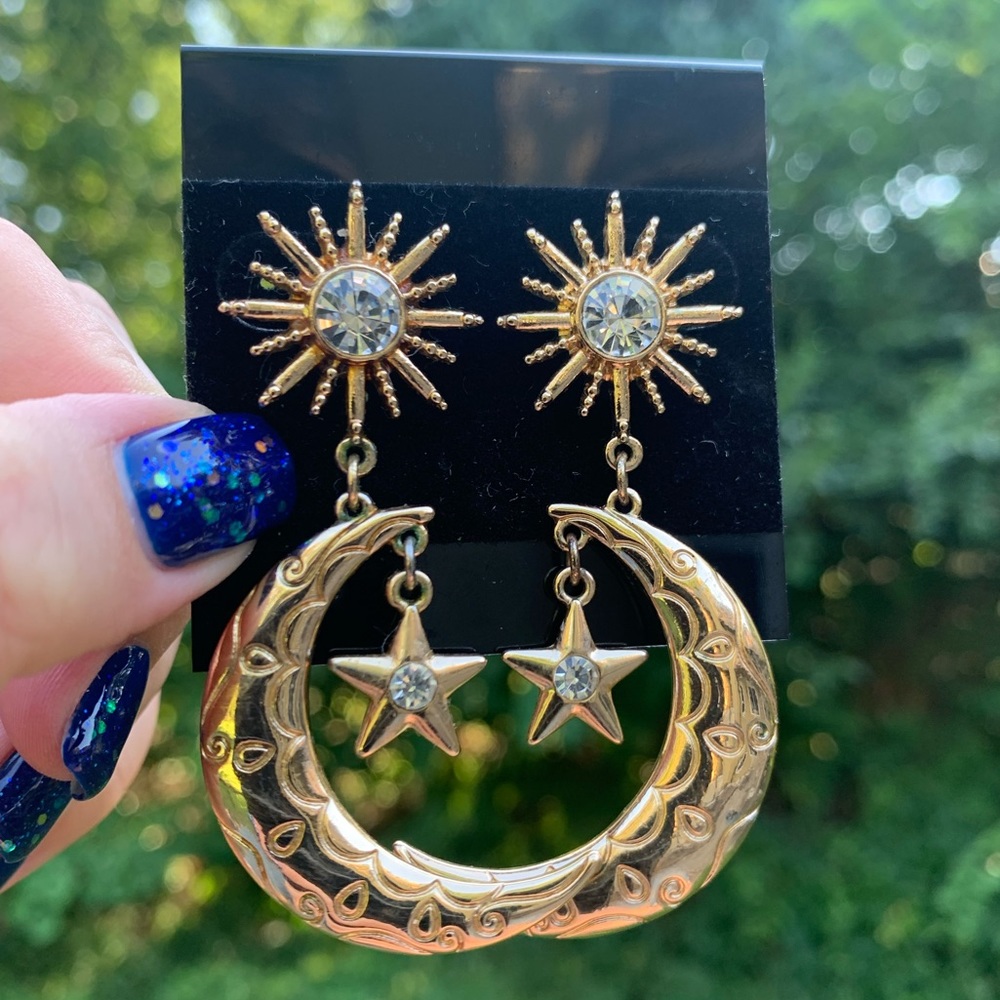 Moon & Star Earrings - Picture 3 of 6